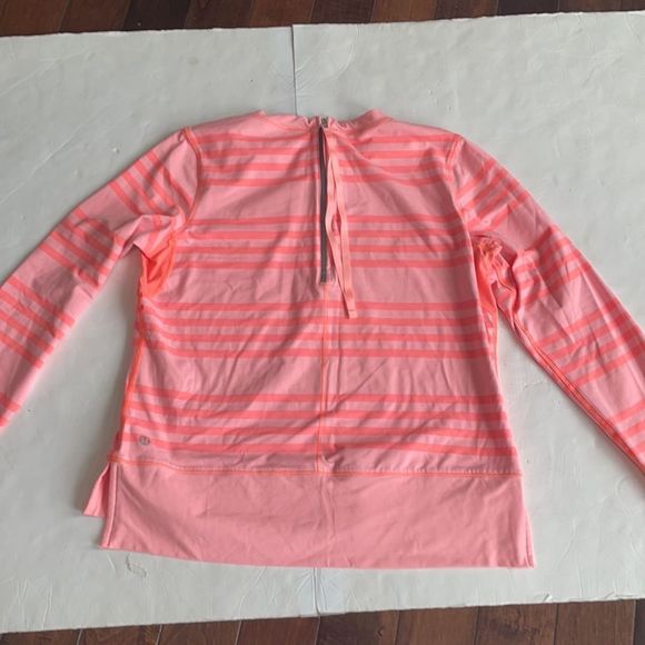 Lululemon Athletica Ocean Stripe Bleached Coral/Pop Orange pullover. size 6 - Picture 6 of 11